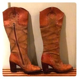 Vintage boots with heel